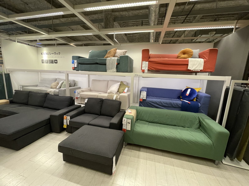 IKEA鶴浜店のKIVIK（シーヴィク）の展示