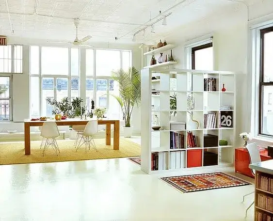 IKEAのカラーボックスKALLAXは扉・引出しアレンジで魅せる収納棚に!