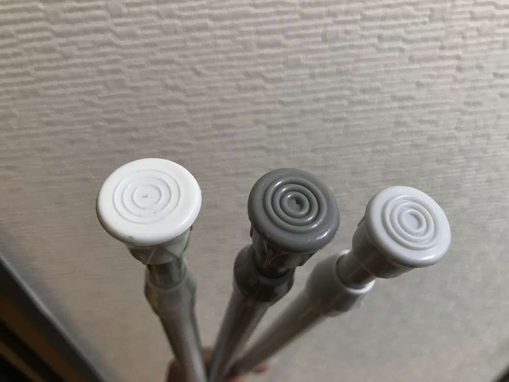 100均の突っ張り棒大手3社比較